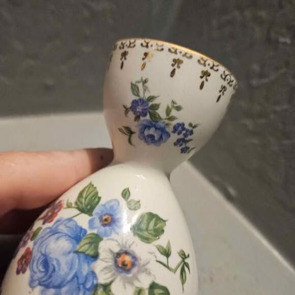 Aynsley Bone China Egg Cup Blue Floral and Gold Rimmed 4" - Picture 3 of 6